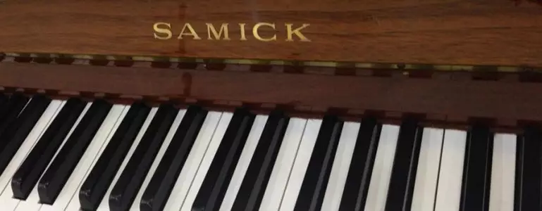 پیانو آکوستیک سمیک